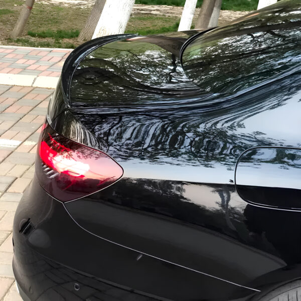 Spoiler na klapę bagażnika Mercedes E-Klasy W213 Sedan AMG Style Czarny Połysk - obrazek 3