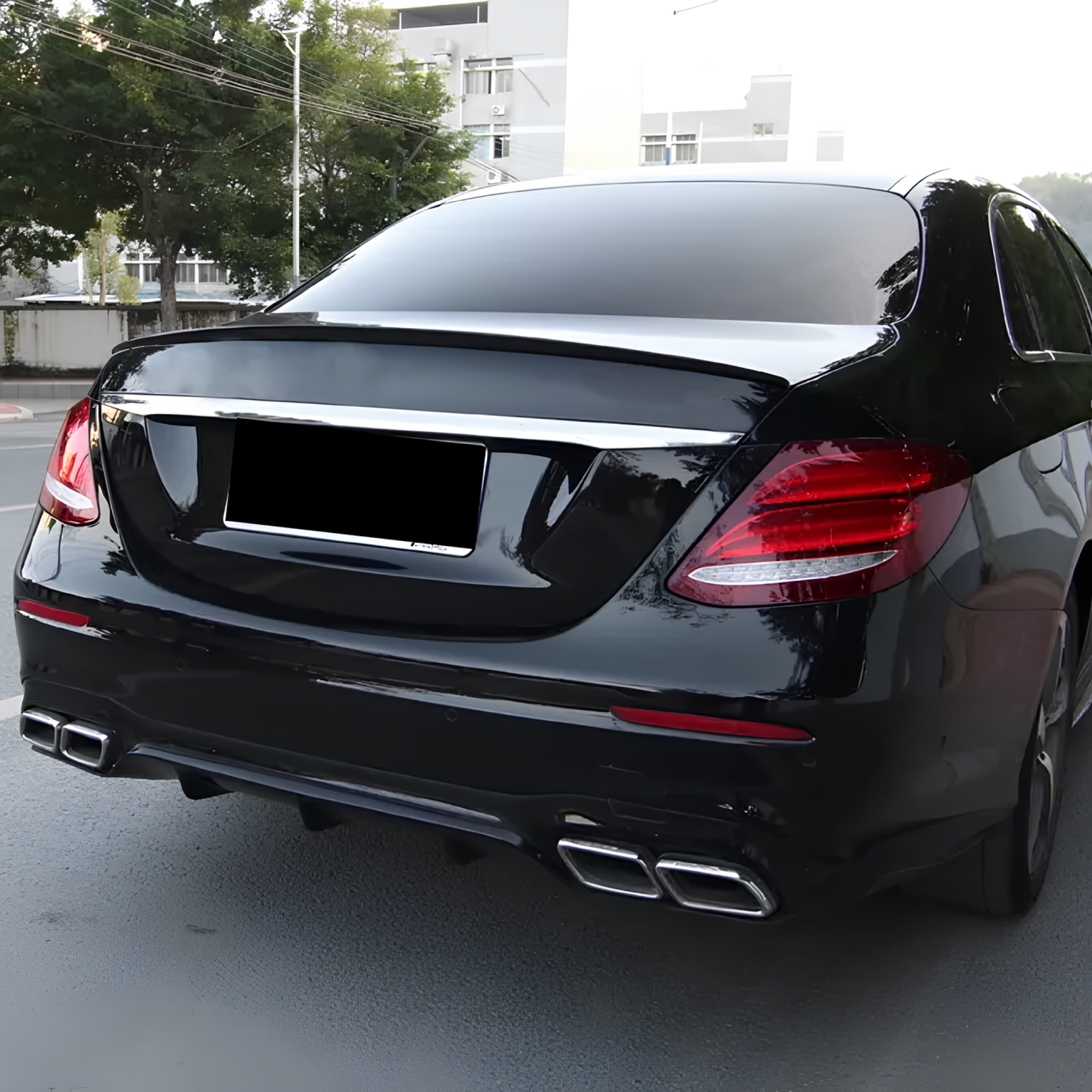Spoiler na klapę bagażnika Mercedes E-Klasy W213 Sedan AMG Style Czarny Połysk - obrazek 4