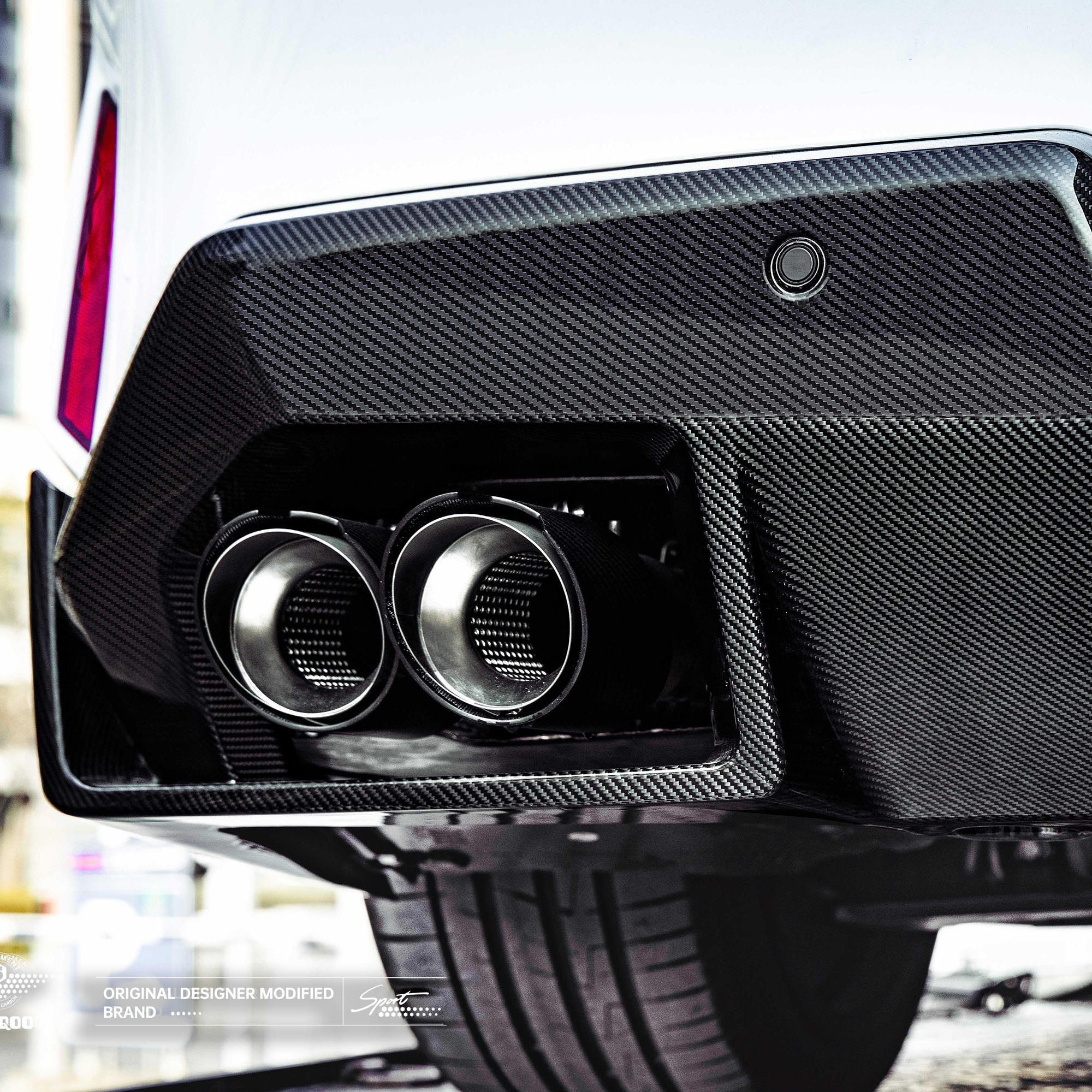 Karbonowy Dyfuzor do BMW G90/G99 M5 w stylu M-Performance - obrazek 4