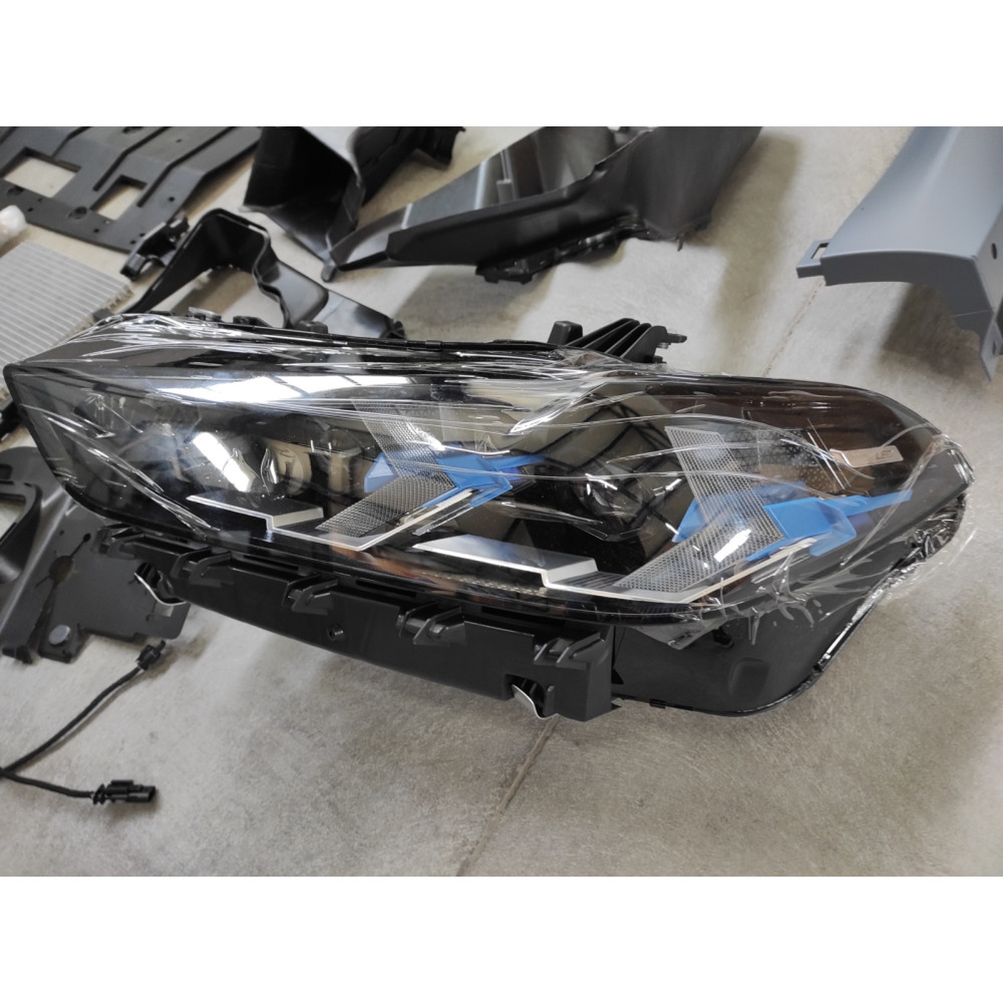 Bodykit Zderzaki Progi Lampy BMW G05 (2019–2022) – Konwersja na X5M F95 - obrazek 6