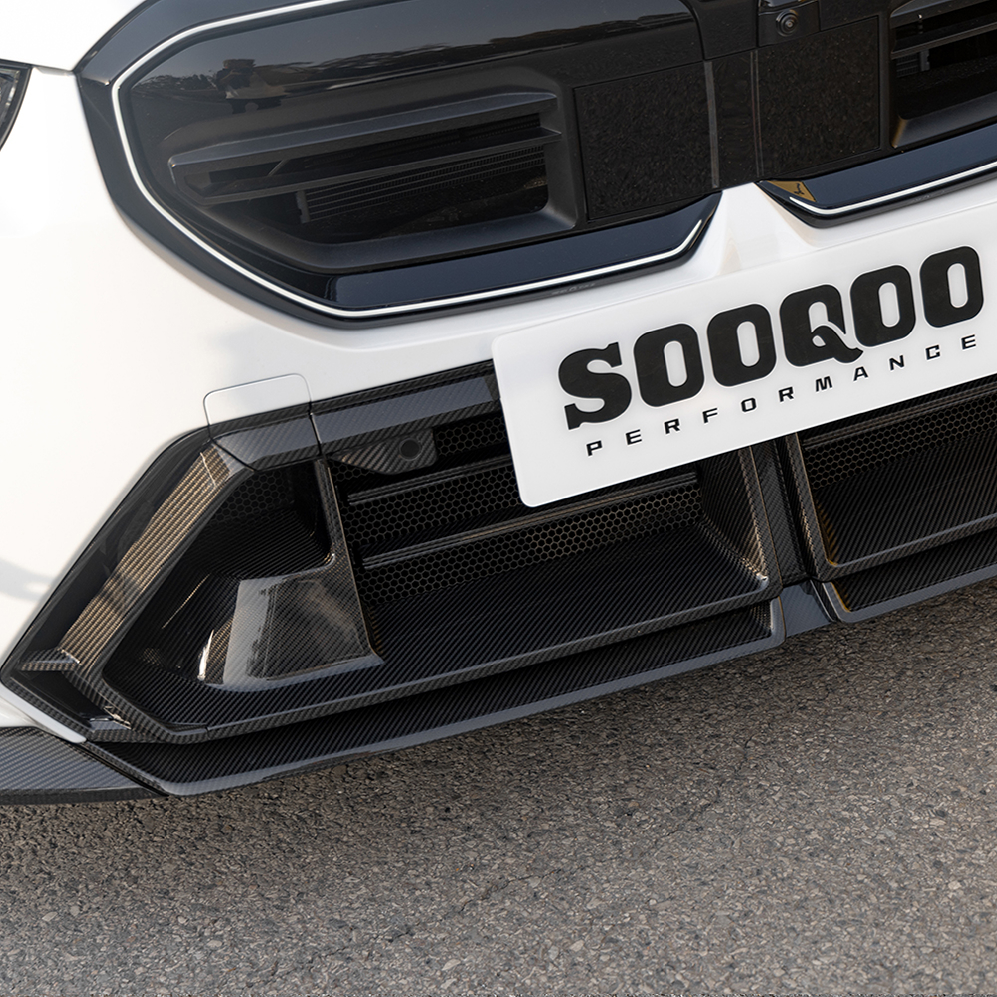 Karbonowy Splitter Przód do BMW M5 G90 / G99 w stylu SOOQOO  - obrazek 10