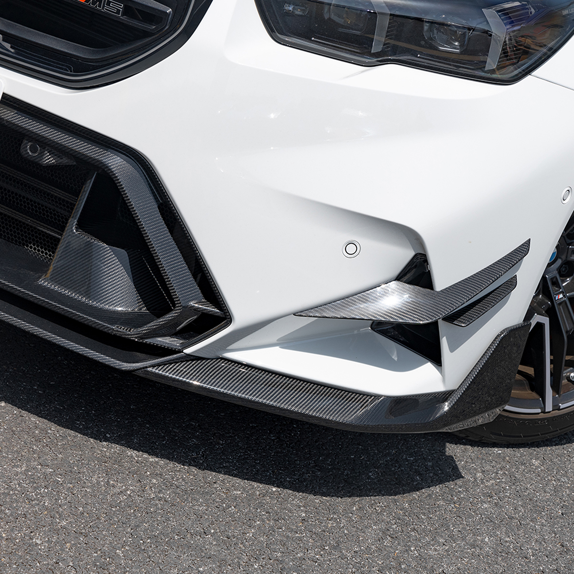 Karbonowy Splitter Przód do BMW M5 G90 / G99 w stylu SOOQOO  - obrazek 7