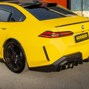 Karbonowe Nakładki na Odblaski BMW M5 G90 / G99 SOOQOO Styl (Dry-Carbon) - obrazek 8