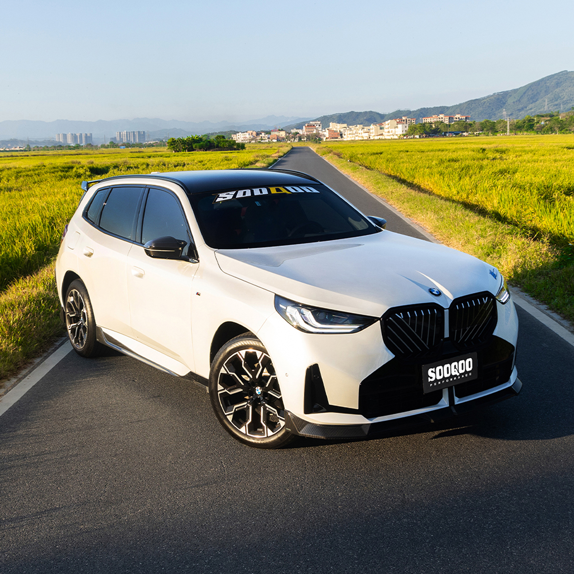 Karbonowy Splitter Przód do BMW X3 G45 w stylu SOOQOO - obrazek 8