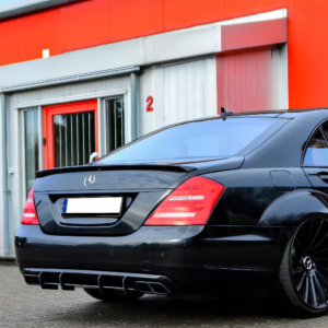Spoiler na Klapę Bagażnika Mercedes S-Klasa W221 (2005-2013) – Styl AMG, Czarny Połysk - obrazek 6