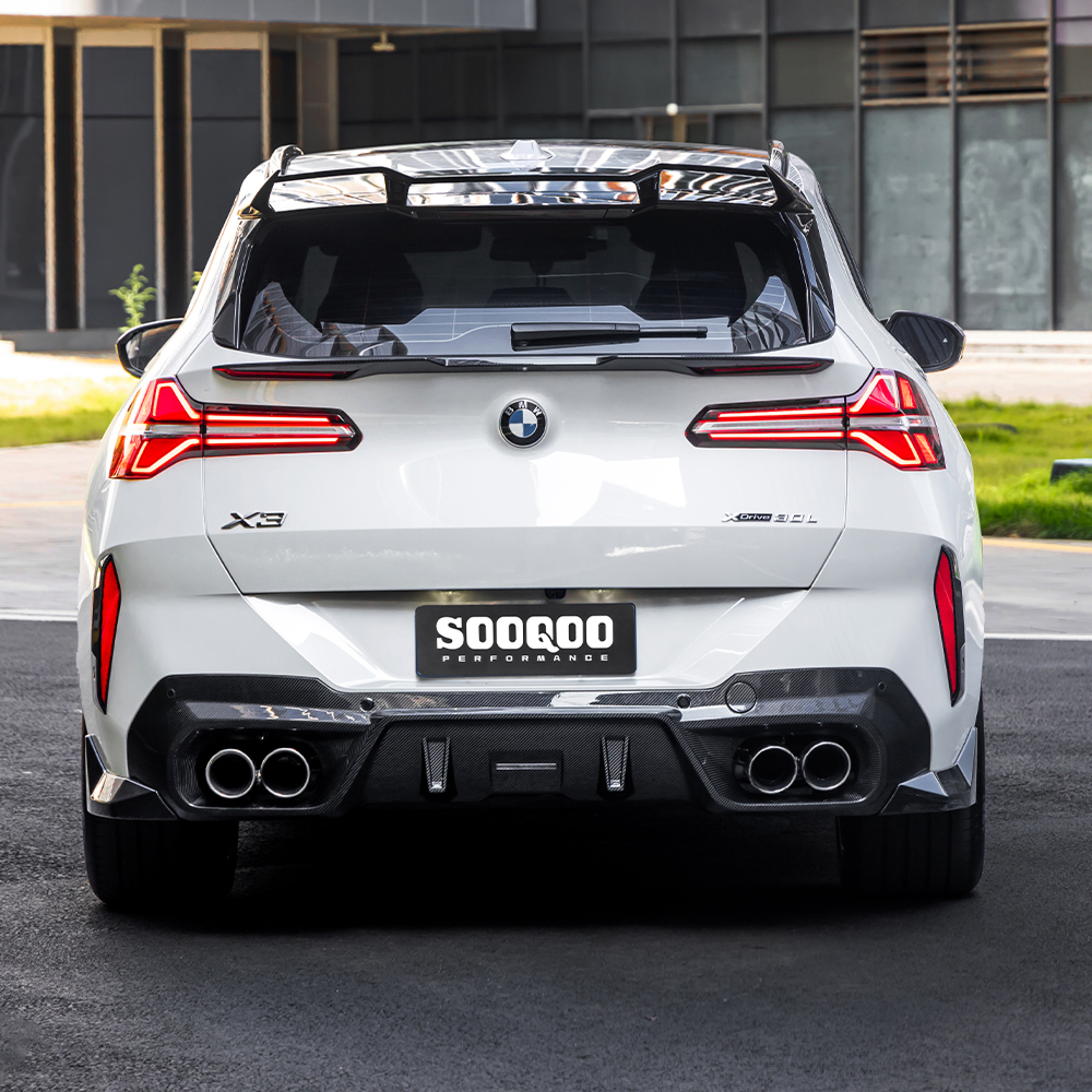 Karbonowy Dekor Odblasków Tylnego Zderzaka BMW X3 G45 – SOOQOO Styl - obrazek 8
