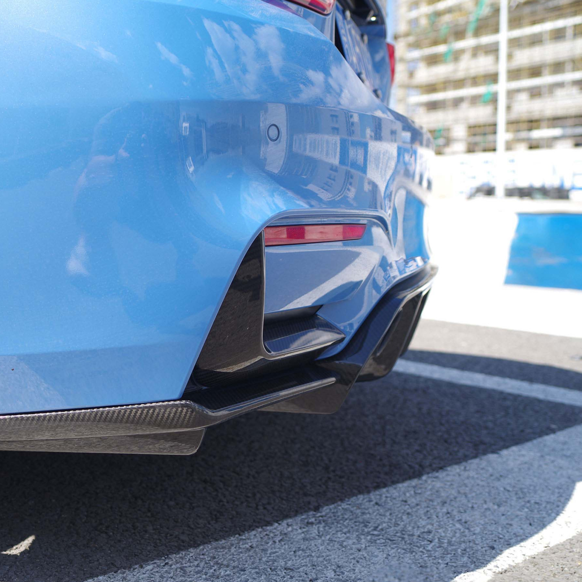 Karbonowe Splittery Tylne BMW M3 / M4 F80 / F82 / F83 M‑Performance Style (Dry‑Carbon) - obrazek 3
