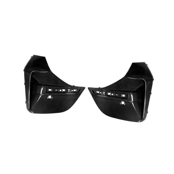 Karbonowe Dekory Tylnego Zderzaka przy Odblaskach BMW G26 SOOQOO Style (Dry-Carbon) - obrazek 2