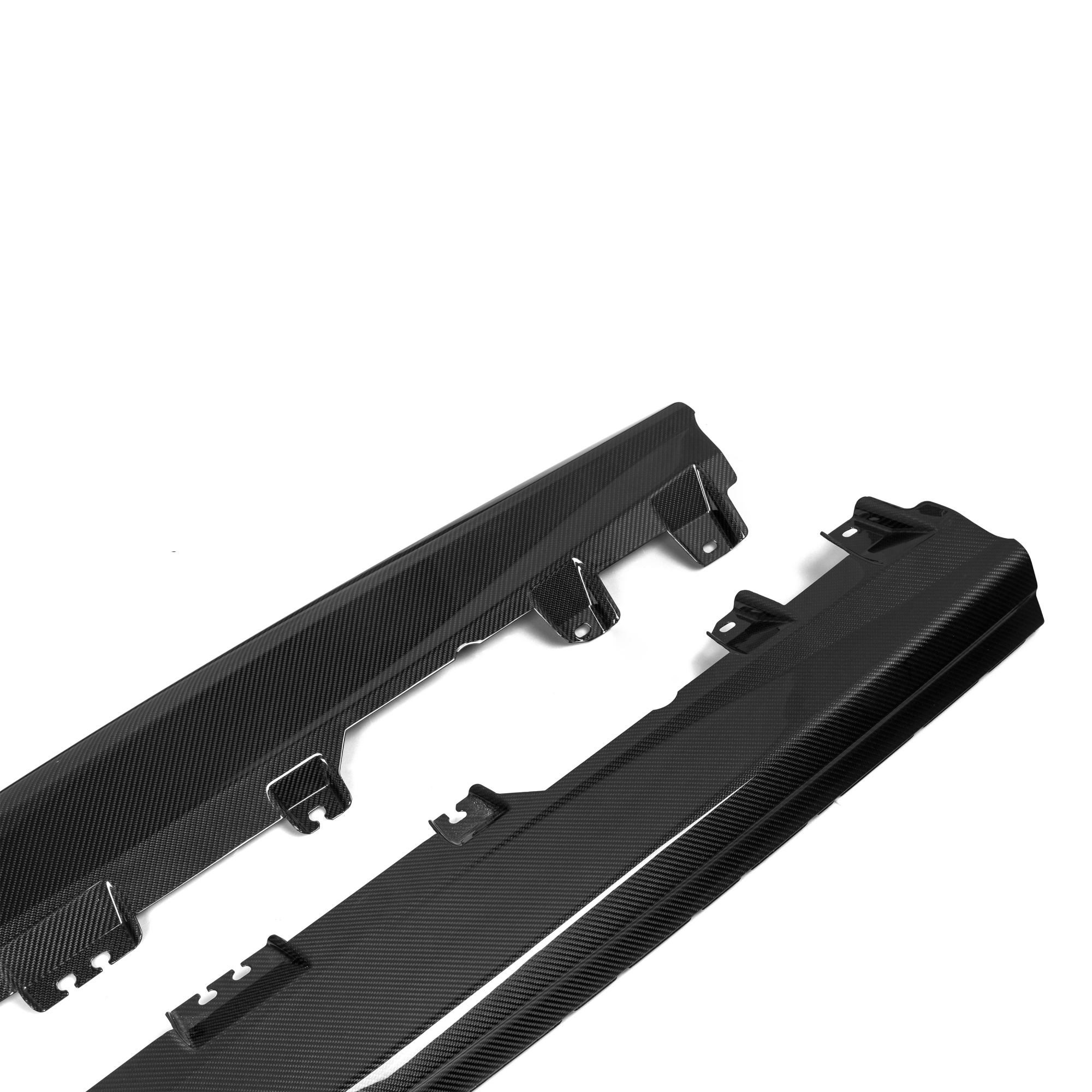 Karbonowe dokładki listwy pod progi do BMW G06/G06 LCI/F96/F96 LCI w stylu M-Performance - obrazek 3