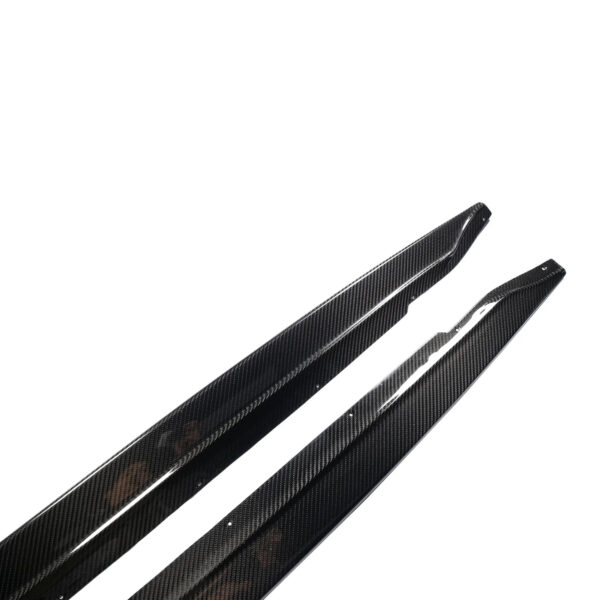 Karbonowe dokładki listwy pod progi do BMW M4 G82/G83 - obrazek 2