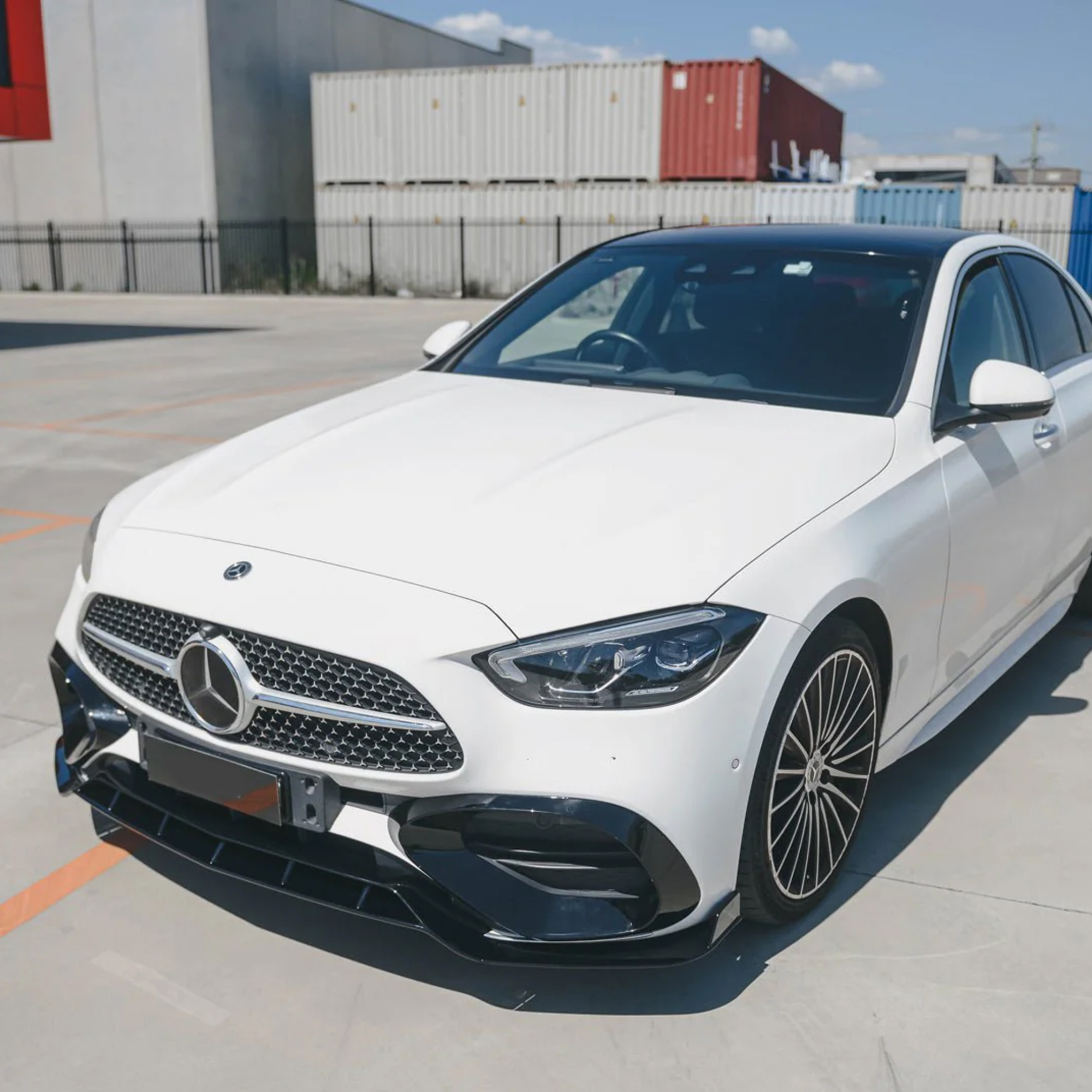 Ramki Halogenów Mercedes C-Class W206 2022–2024 E63 Styl - obrazek 3