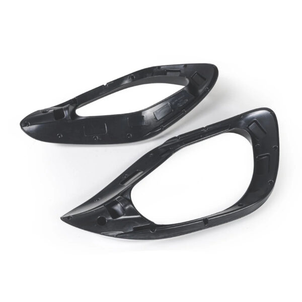 Ramki Halogenów Mercedes C-Class W206 2022–2024 E63 Styl - obrazek 4