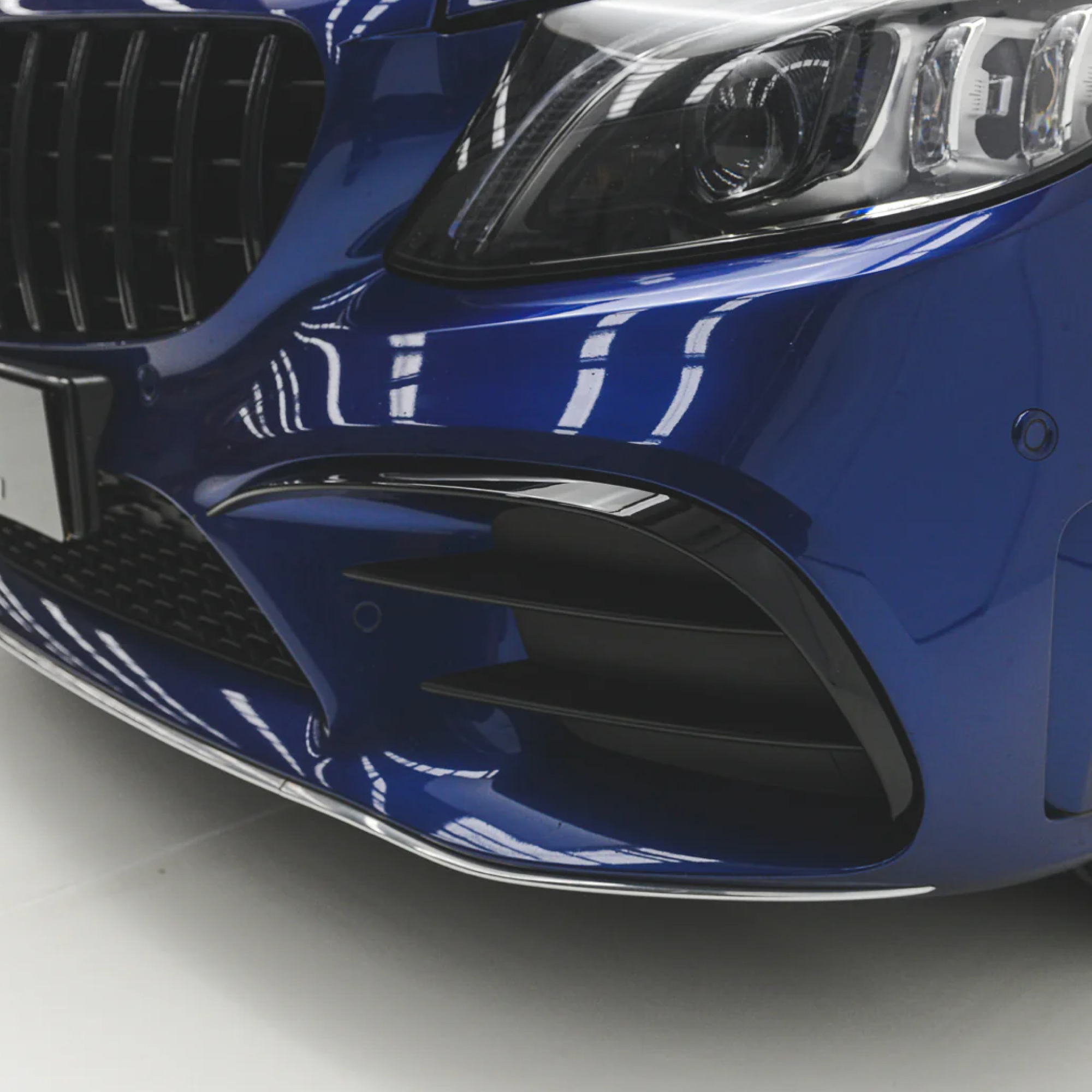 Canardy Górne Dokładki Wlotów Przód Mercedes-Benz C-Class C205/S205/W205 AMG Package & C43 19-21 - obrazek 6