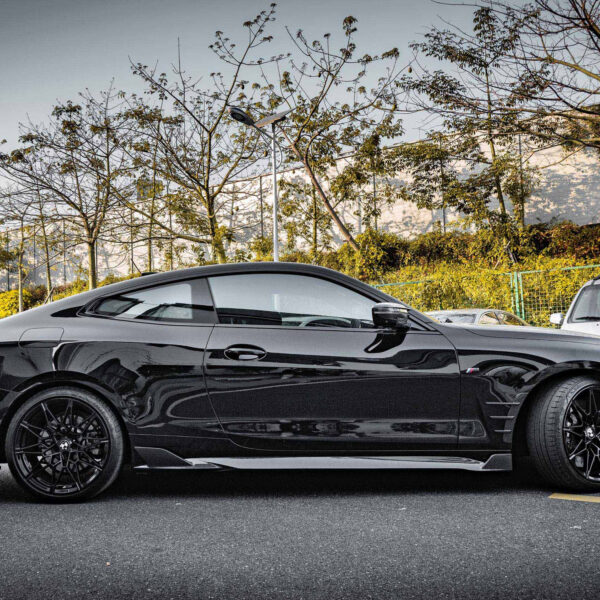 Karbonowe dokładki progi do BMW G22/G23 w stylu SQ - obrazek 3