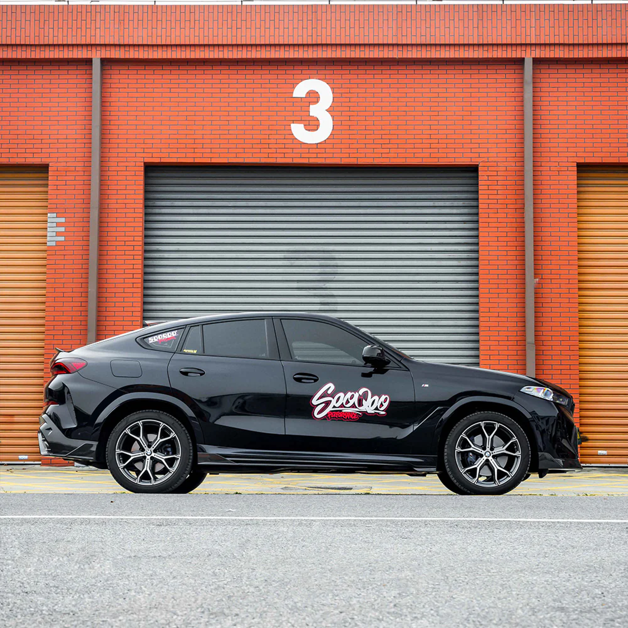 Karbonowe dokładki listwy pod progi do BMW G06/G06 LCI/F96/F96 LCI w stylu SQ - obrazek 7