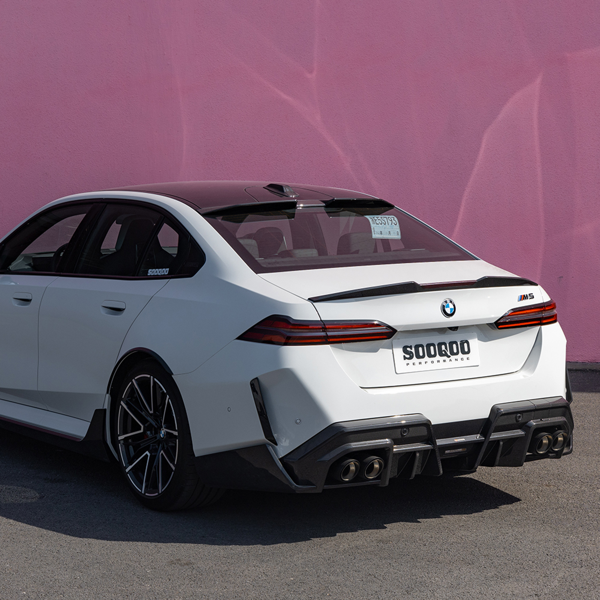 Karbonowa Lotka Dachowa BMW M5 G90 / G60 SOOQOO Style (Dry-Carbon) - obrazek 9