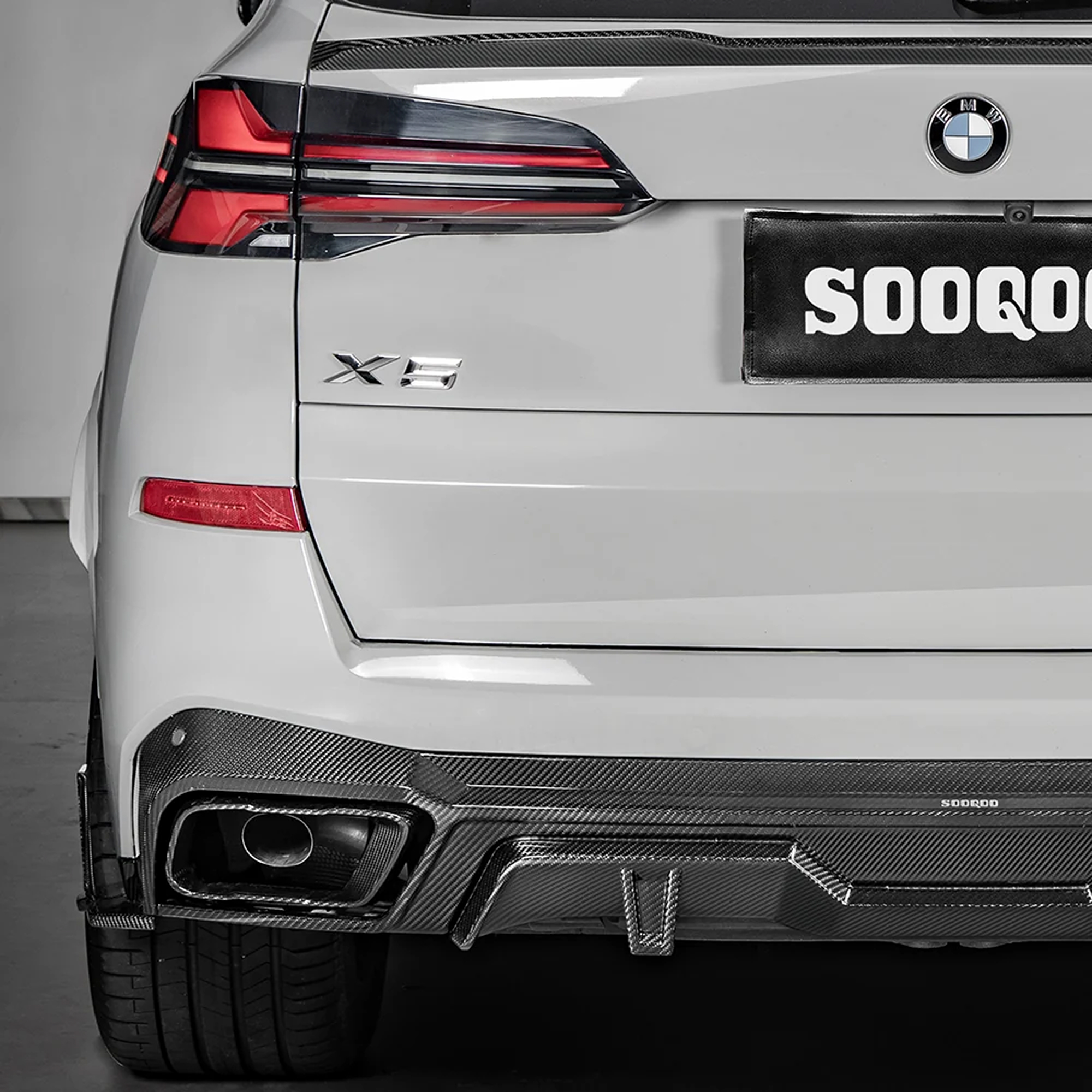 Karbonowy Dyfuzor Tylnu BMW X5 G05 (2018-ON) SOOQOO-Style - obrazek 5