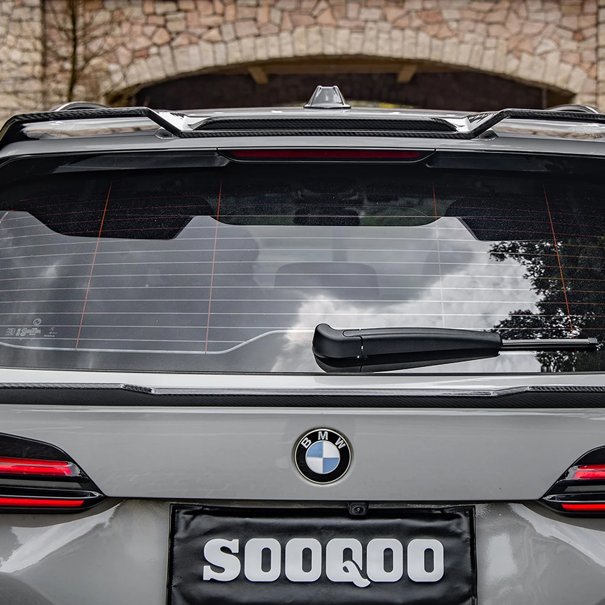 Karbonowy Spoiler Lotka Klapy do BMW X5 G05 (2018-ON) SOOQOO-Style - obrazek 3