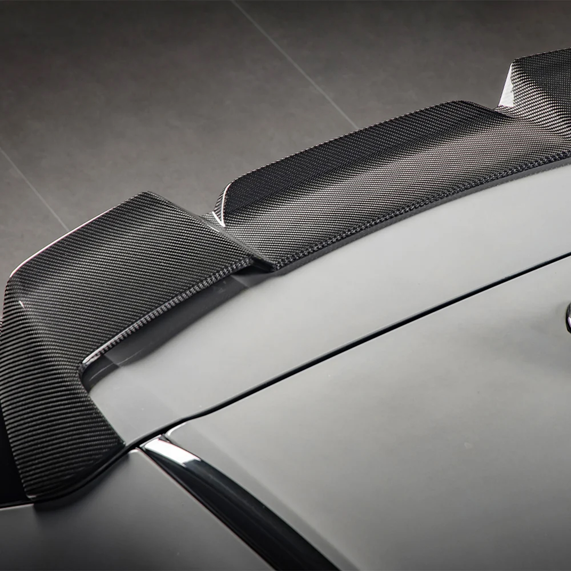 Karbonowy Spoiler Lotka Dachowa do BMW X5 G05 (2018-ON) SOOQOO-Style - obrazek 5