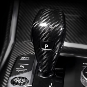Karbonowa Osłona Gałki Zmiany Biegów do BMW Serii 1 / 2 / 3 / 4 / 8 / Z4 / X3 / X4 / X5 / X6 (2018-2024) - obrazek 2