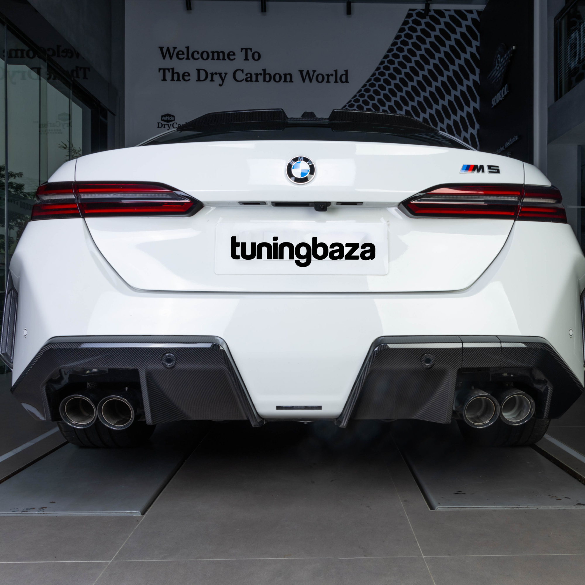 Karbonowy Dyfuzor do BMW M5 G90 / G99 (2024+) OEM-STYLE - obrazek 3