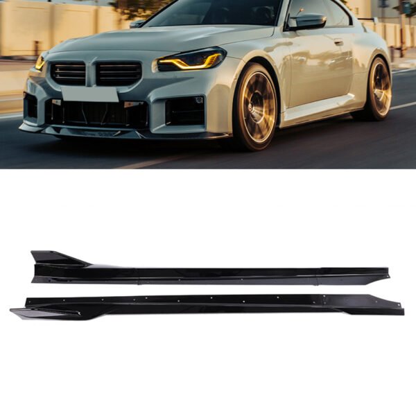 Progi Boczne BMW M2 G87 V-Type – Nakładki Listwy, Czarny Połysk (2022+)