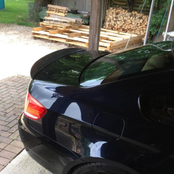 Spoiler na klapę bagażnika BMW 3 Seria E92 MP Styl Karbonowa (Dry-Carbon) - obrazek 4